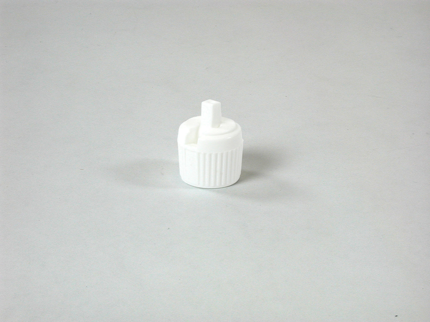 Cap, Dispenser, 18 mm, white (for 2146, 2147, 2241, 2242)